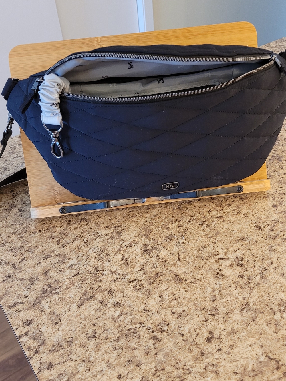 lug Quilted Crossbody Pouch - Black - Picture 2 of 4
